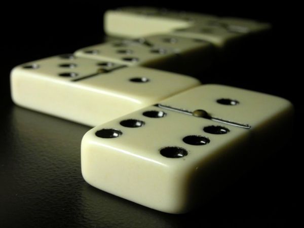 Descripción del juego de dominó.