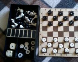 Как играть в шашки? Правила игры в шашки
